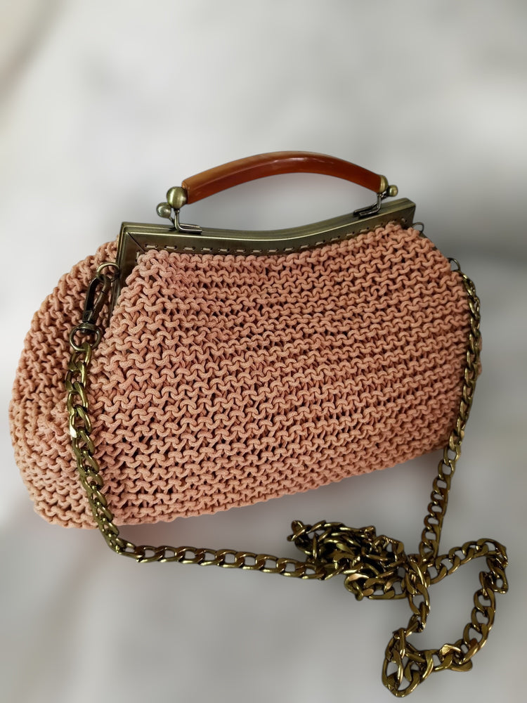 Chic & Catchy