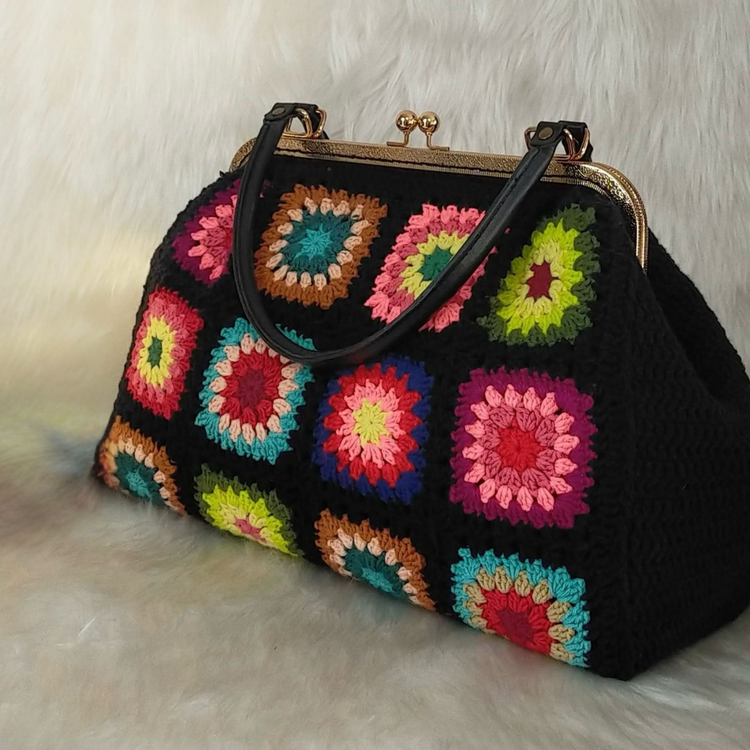 Black Granny Square Kiss Lock Bag