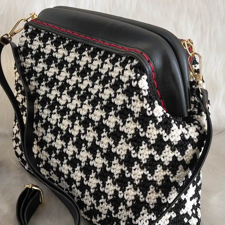 Crochet Houndstooth purse