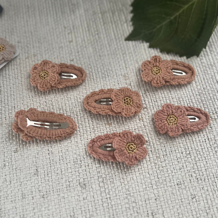 Minimalist Flower Hair Clip