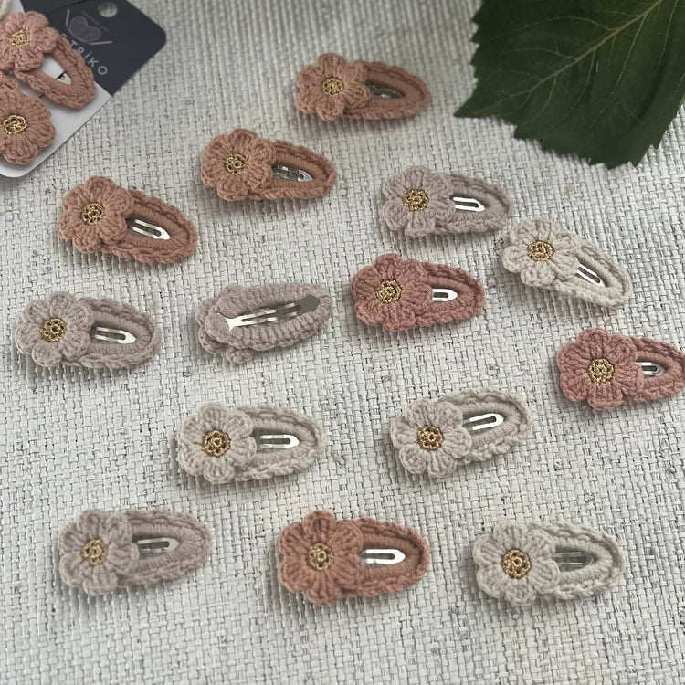 Minimalist Flower Hair Clip