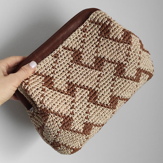 Vibrant Purse Stitches