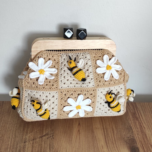 Discover our Handmade Crochet Bee Bag, featuring a whimsical design, removable leather strap, and nature-inspired elegance. Perfect for any outfit!- Front-
