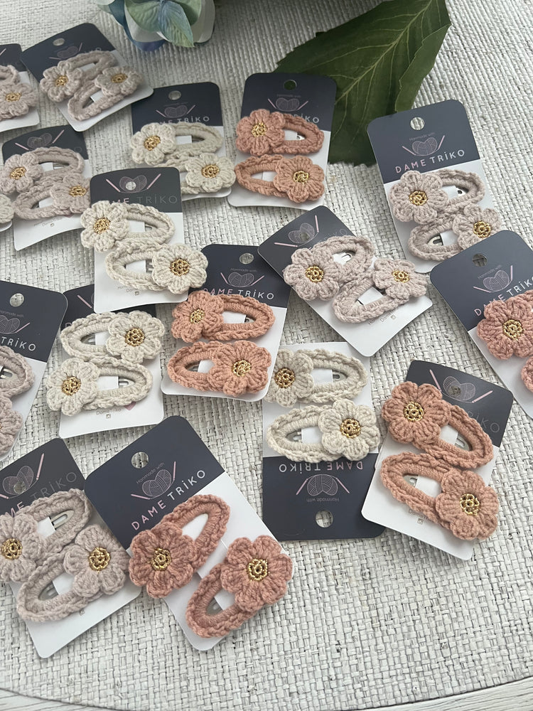 Minimalist Flower Hair Clip