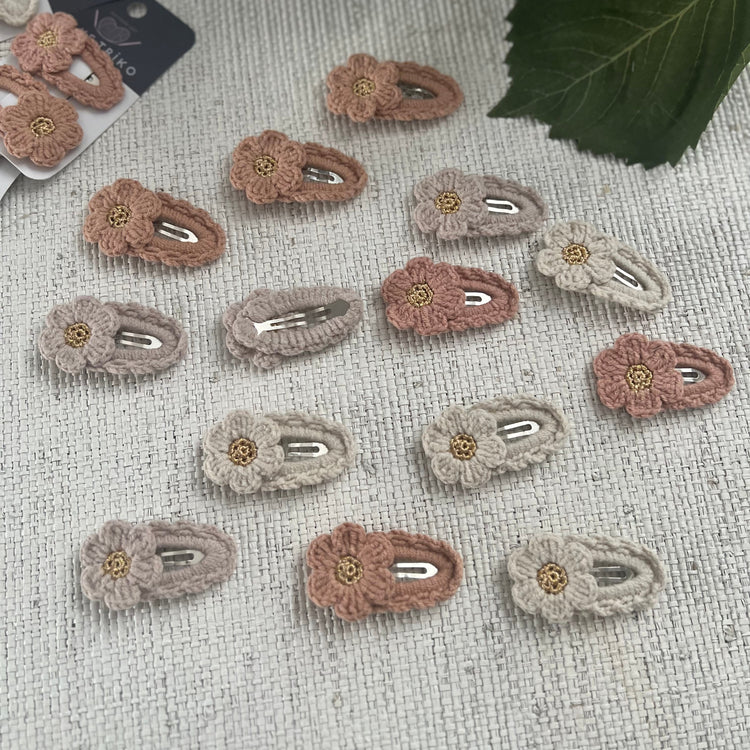 Minimalist Flower Hair Clip