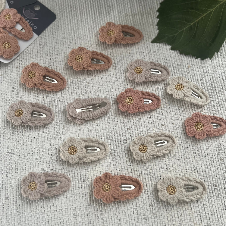 Minimalist Flower Hair Clip