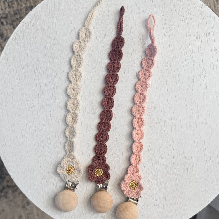 Daisy Chain Pacifier Holder