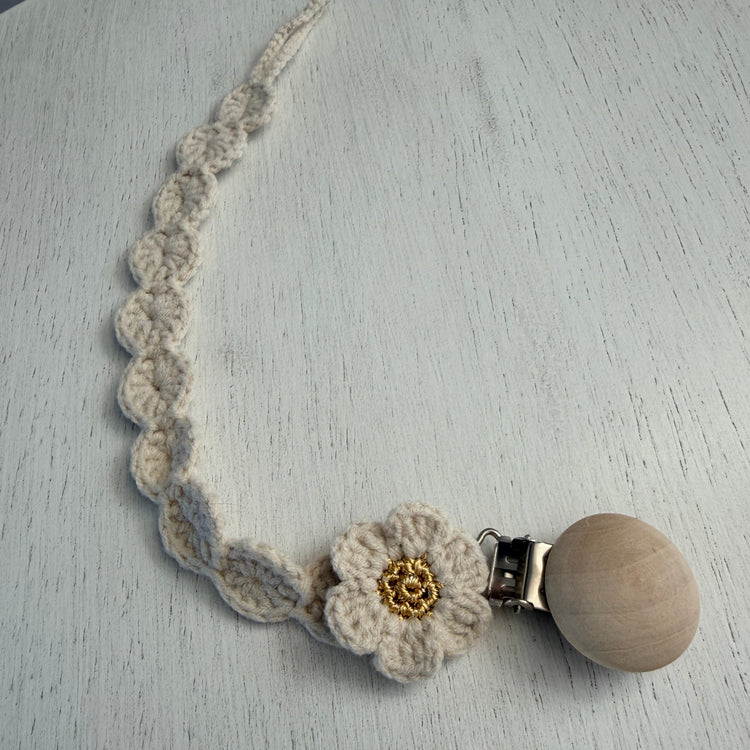 Daisy Chain Pacifier Holder